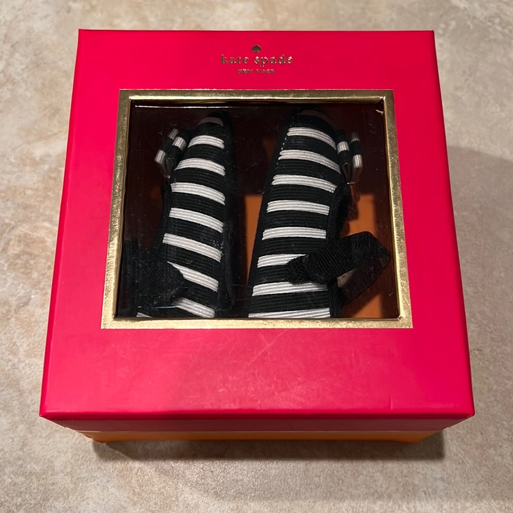 Kate Spade Mary Jane shoes size 3-6 months